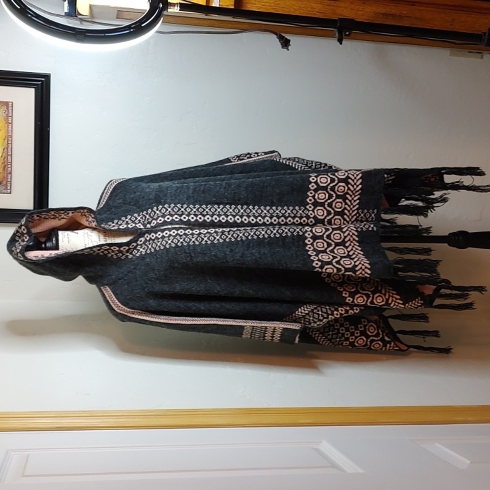 LUZABELLE European Wool Cotton Cape Fringe Hooded Candy Pink & Gray